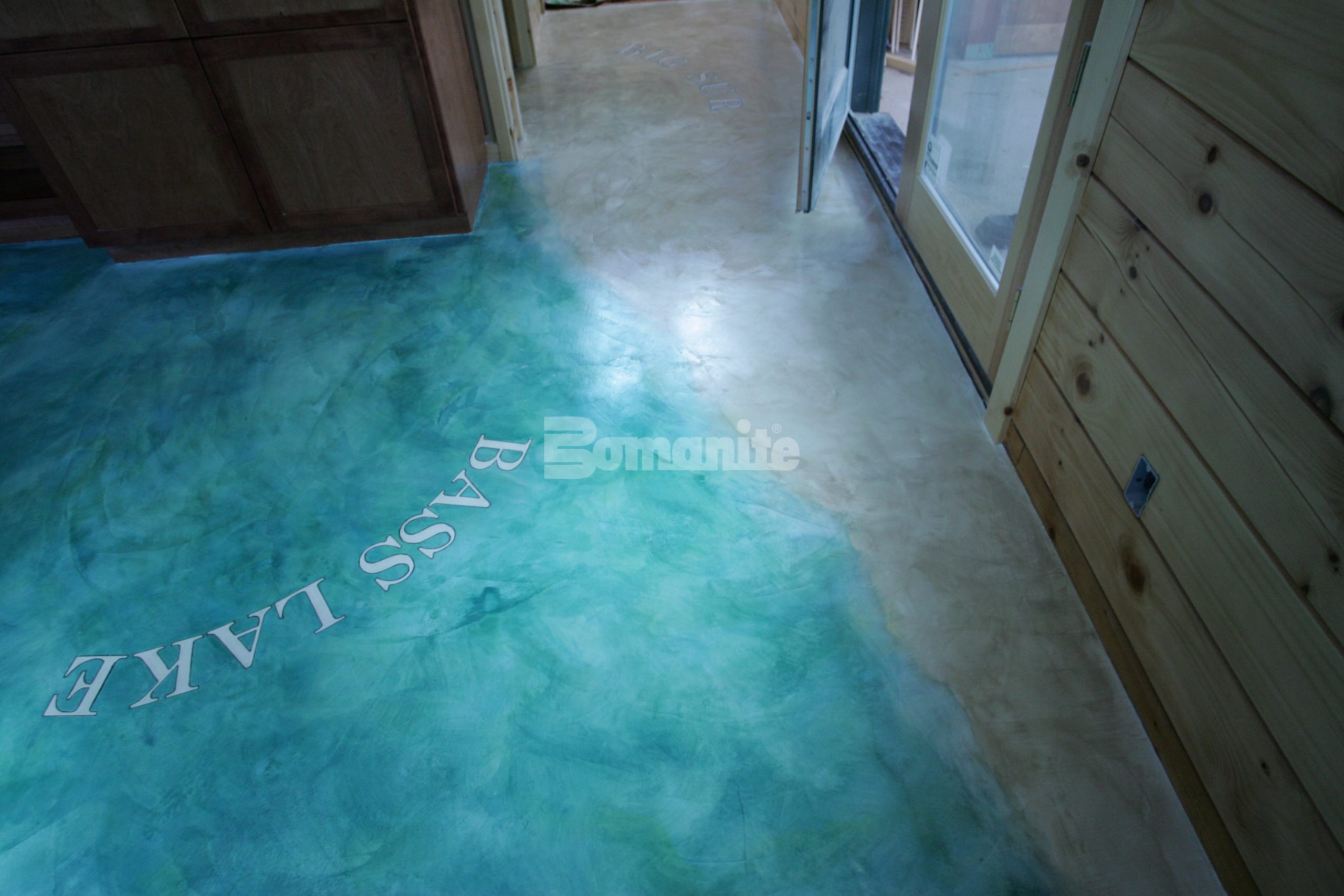 Working with the Homowner, Heritage Bomanite created a feeling of water and sand with the Bomanite Micro-Top System as the base and Bomanite Con-Color as the water and sand elements